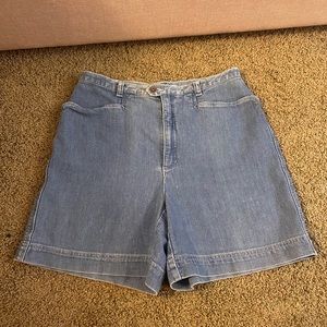 Vintage 1980s Lizwear shorts, size 10